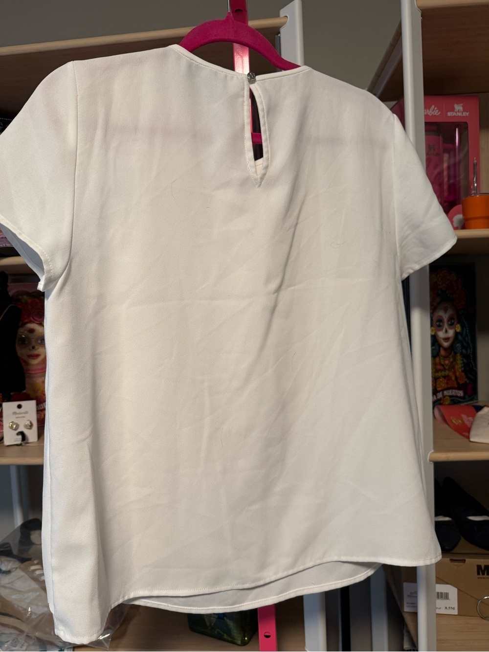 CeCe White Scalloped Blouse – Size Medium – NWOT - Picture 7 of 7